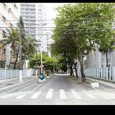Pequeno E Aconchegante Meia Quadra Da Praia Apartment Guaruja Exterior photo